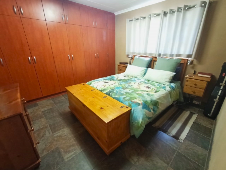 2 Bedroom Property for Sale in Humansdorp Eastern Cape
